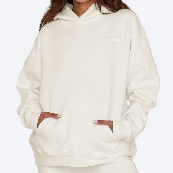 SET Active Tops - Set Active White Hoodie